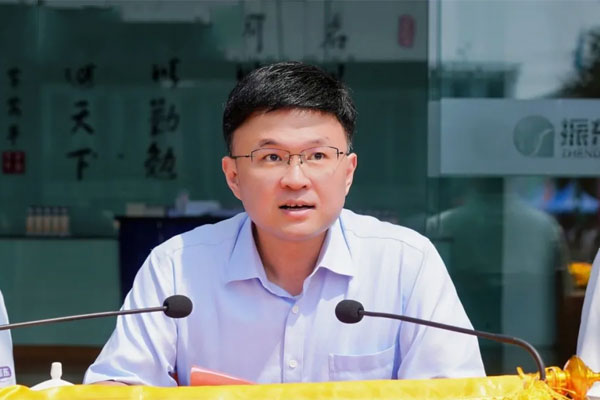 长治市委常委、市政府党组成员、副市长张萌萌讲话 长治市委常委、市政府党组成员、副市长张萌萌讲话
